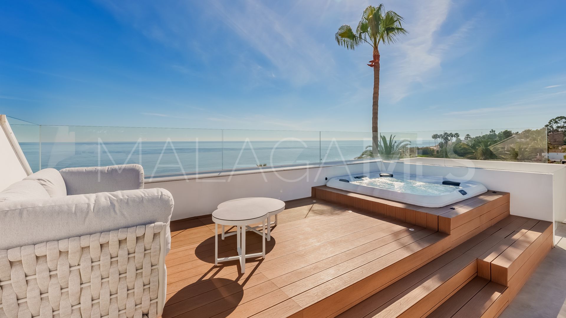Villa for sale in Beach Side New Golden Mile