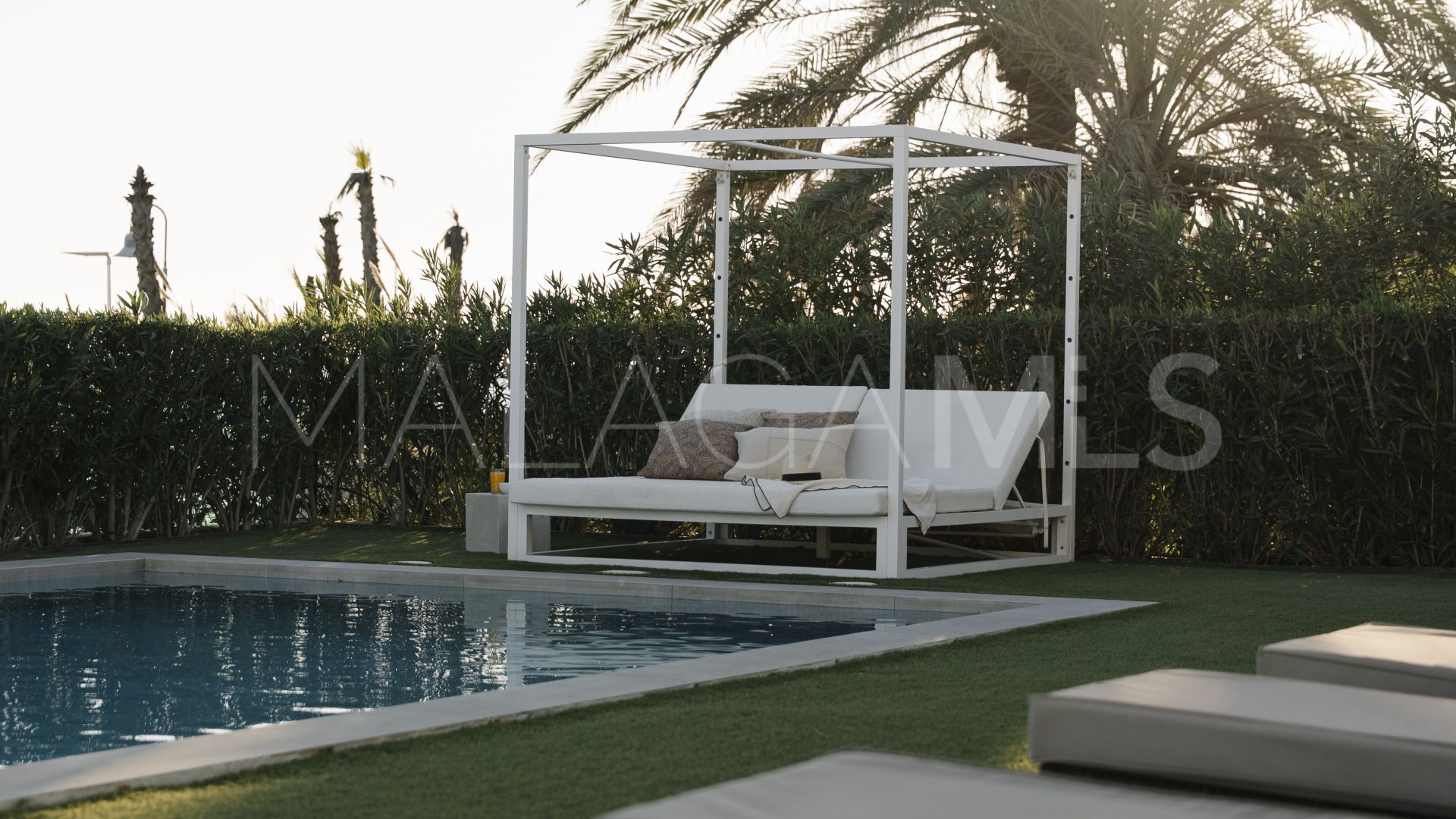 Villa for sale in Beach Side New Golden Mile