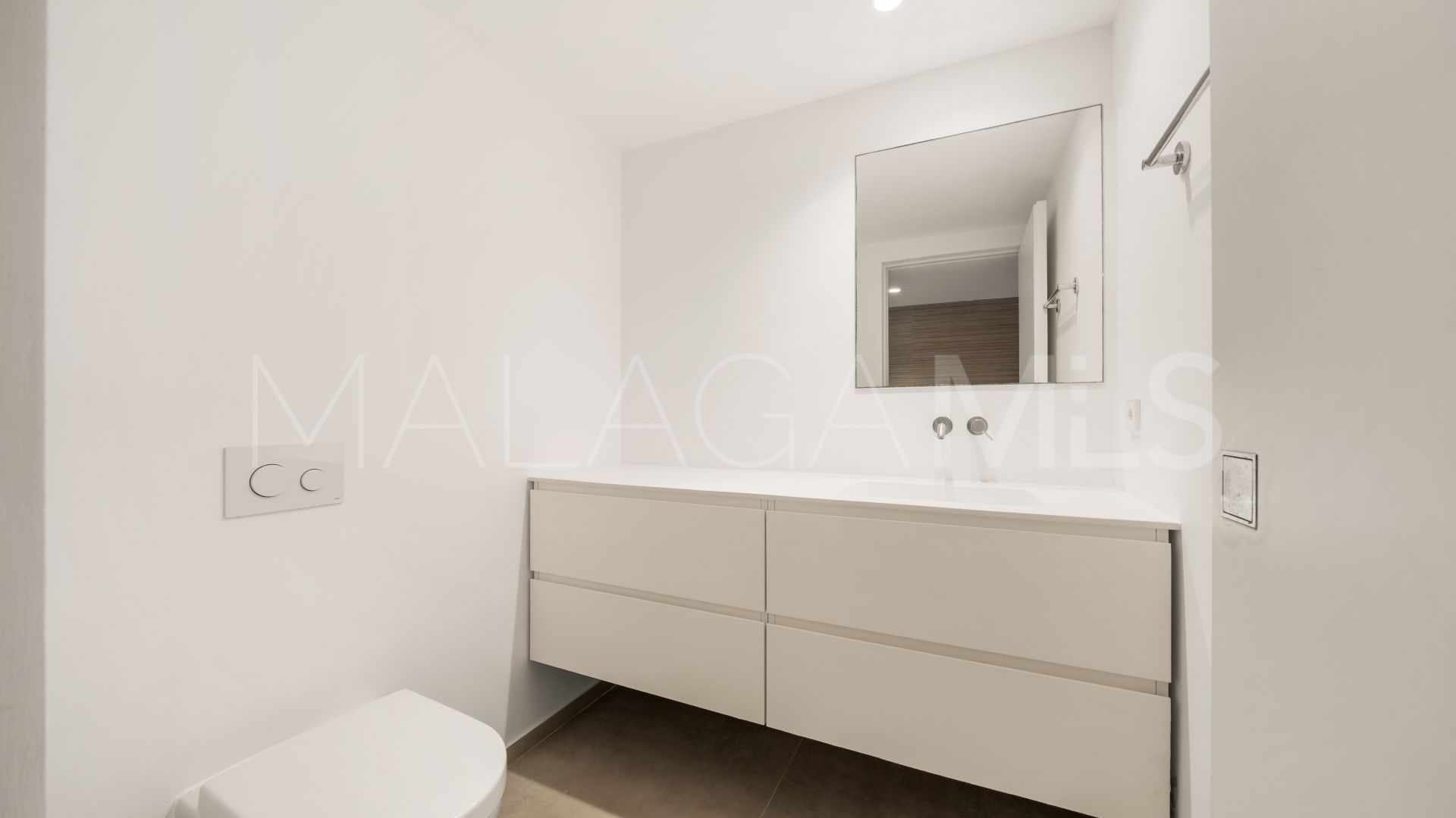 Villa for sale in Beach Side New Golden Mile