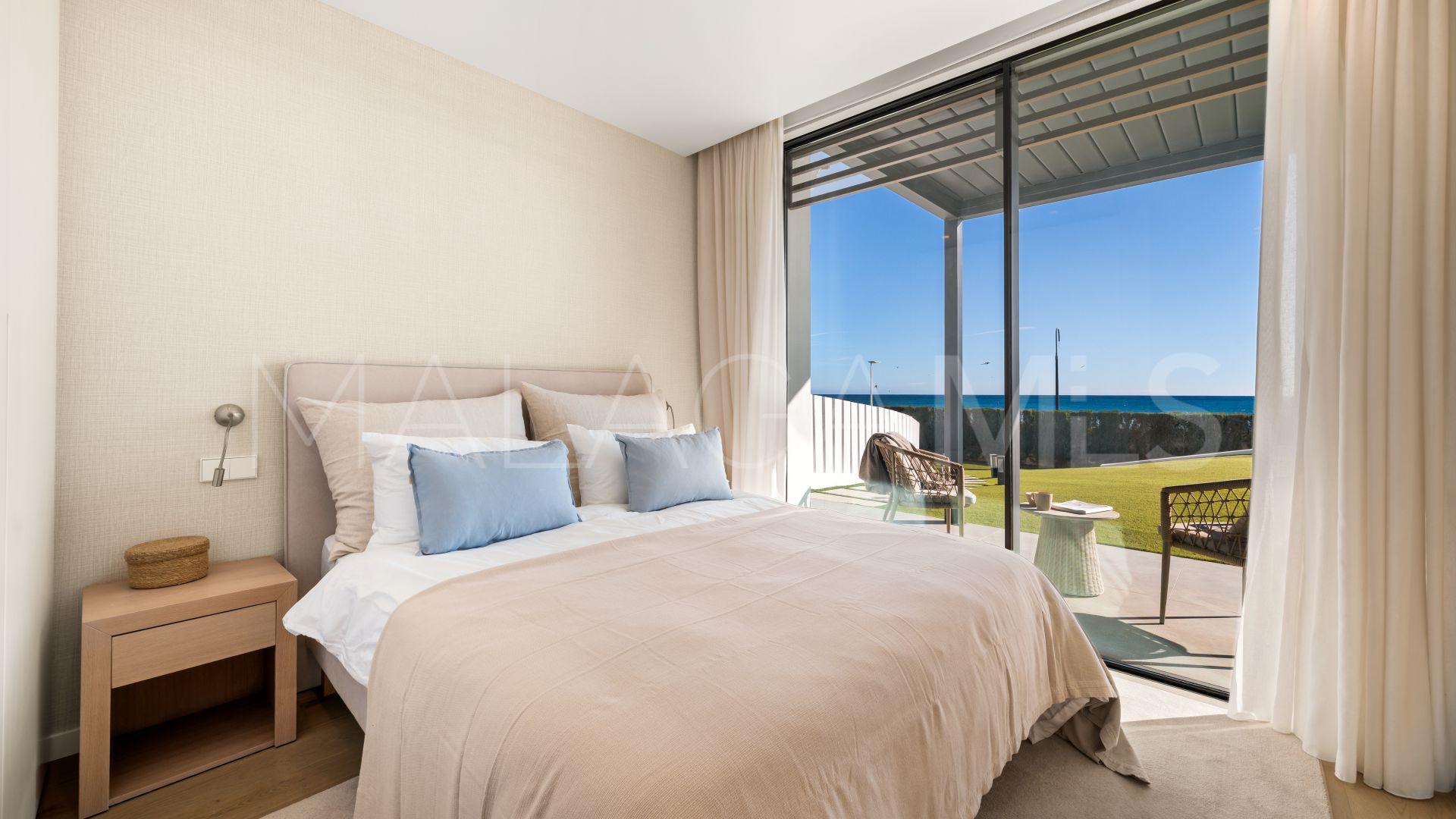 Villa for sale in Beach Side New Golden Mile