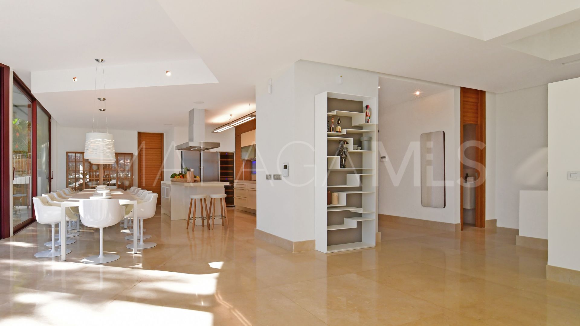 Se vende villa with 7 bedrooms in Nueva Andalucia