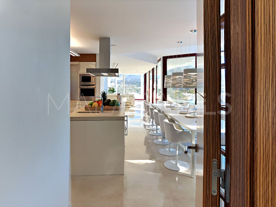 Se vende villa with 7 bedrooms in Nueva Andalucia