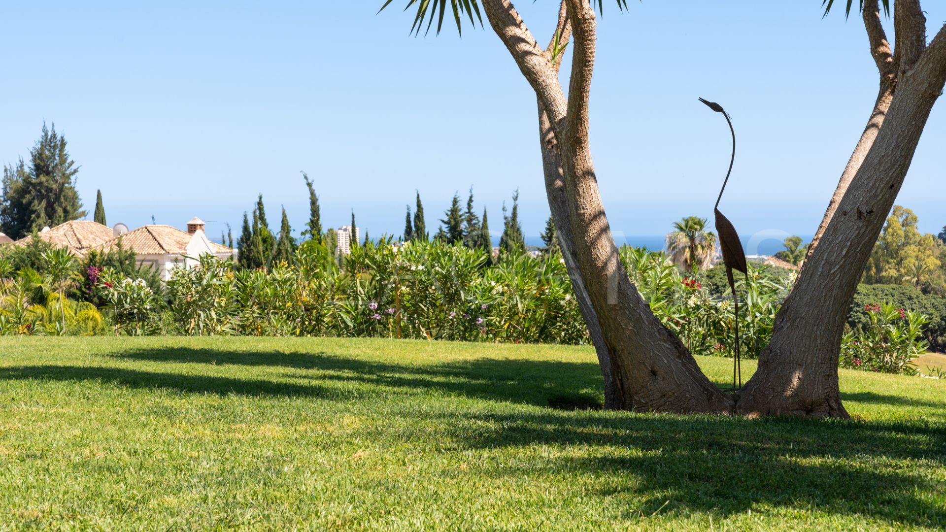 For sale villa in Nueva Andalucia with 7 bedrooms