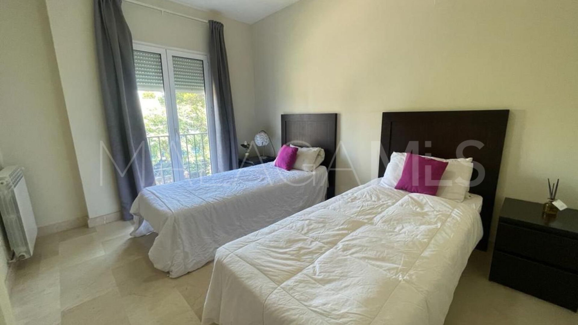 Lägenhet for sale in Nueva Andalucia