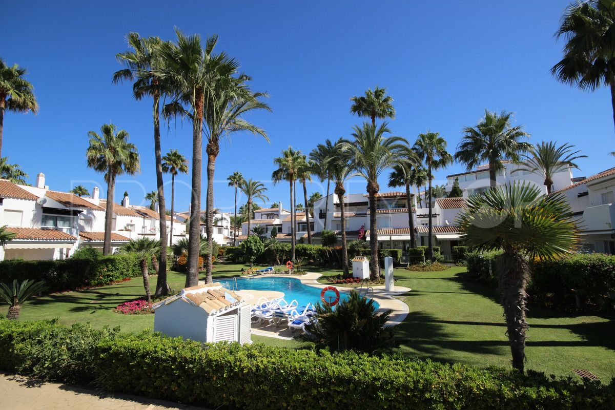 For sale semi detached house in Marbella Golden Mile with 3 bedrooms