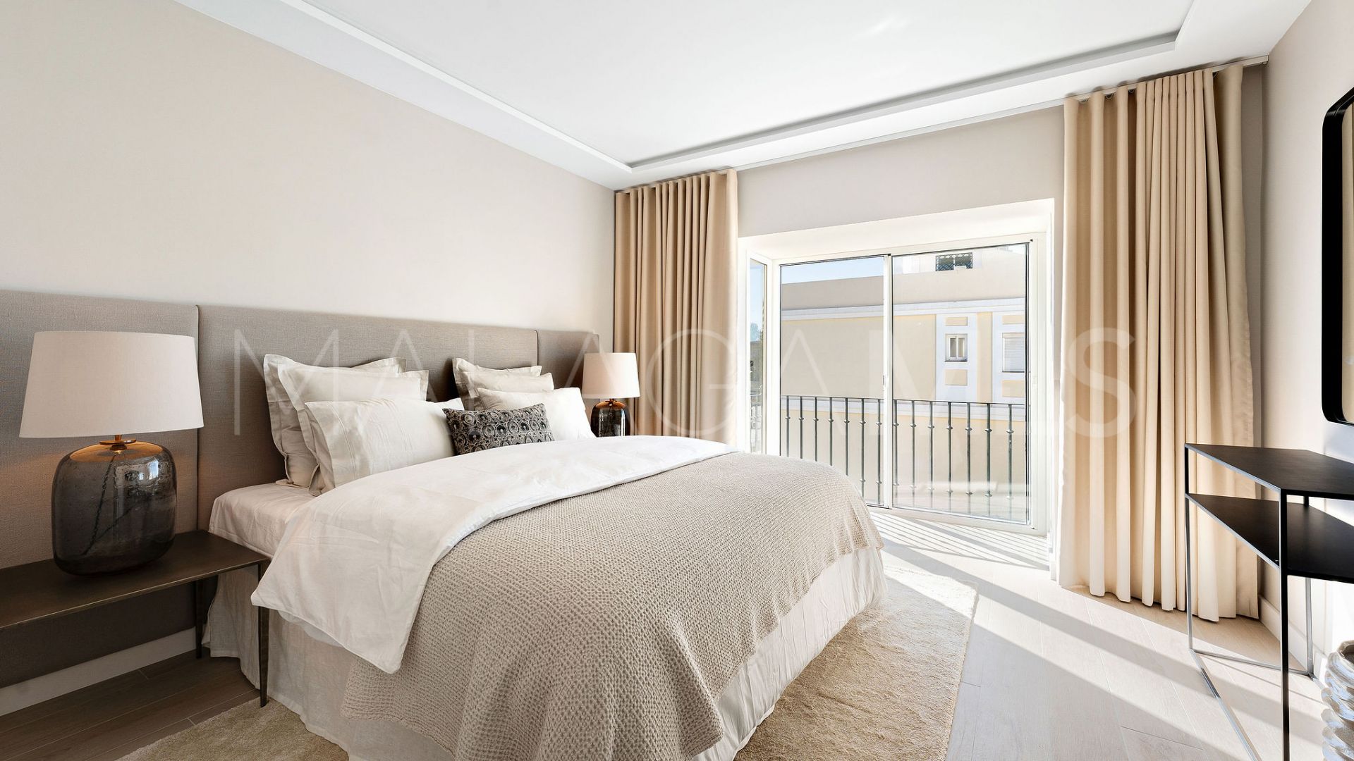 Ático for sale in Nueva Andalucia de 4 bedrooms