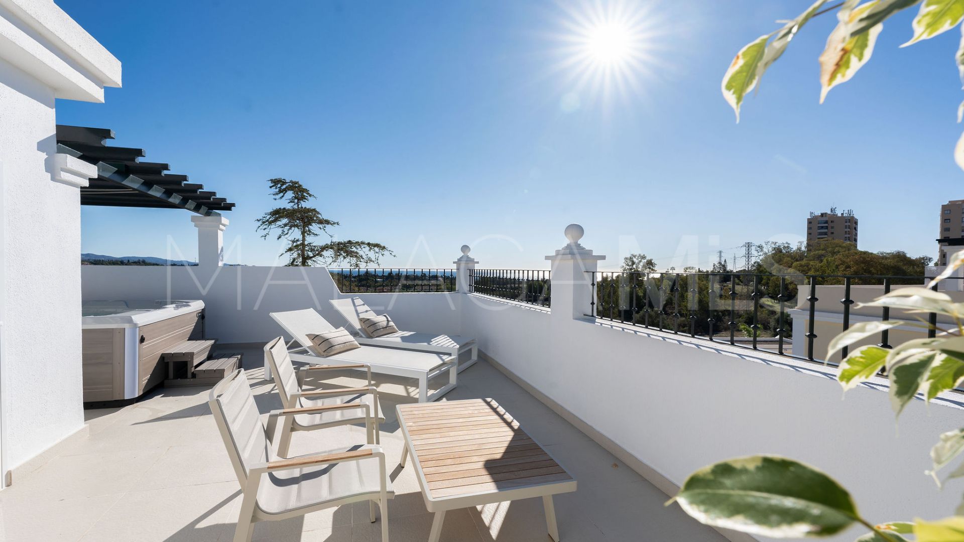 Ático for sale in Nueva Andalucia de 4 bedrooms