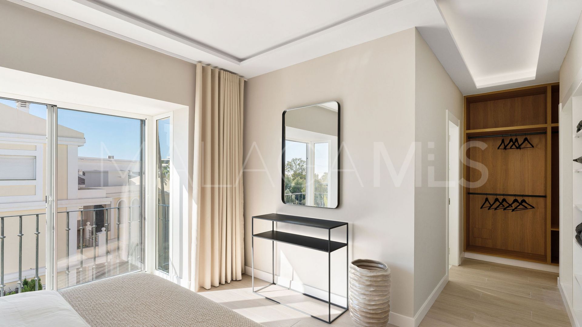 Ático for sale in Nueva Andalucia de 4 bedrooms
