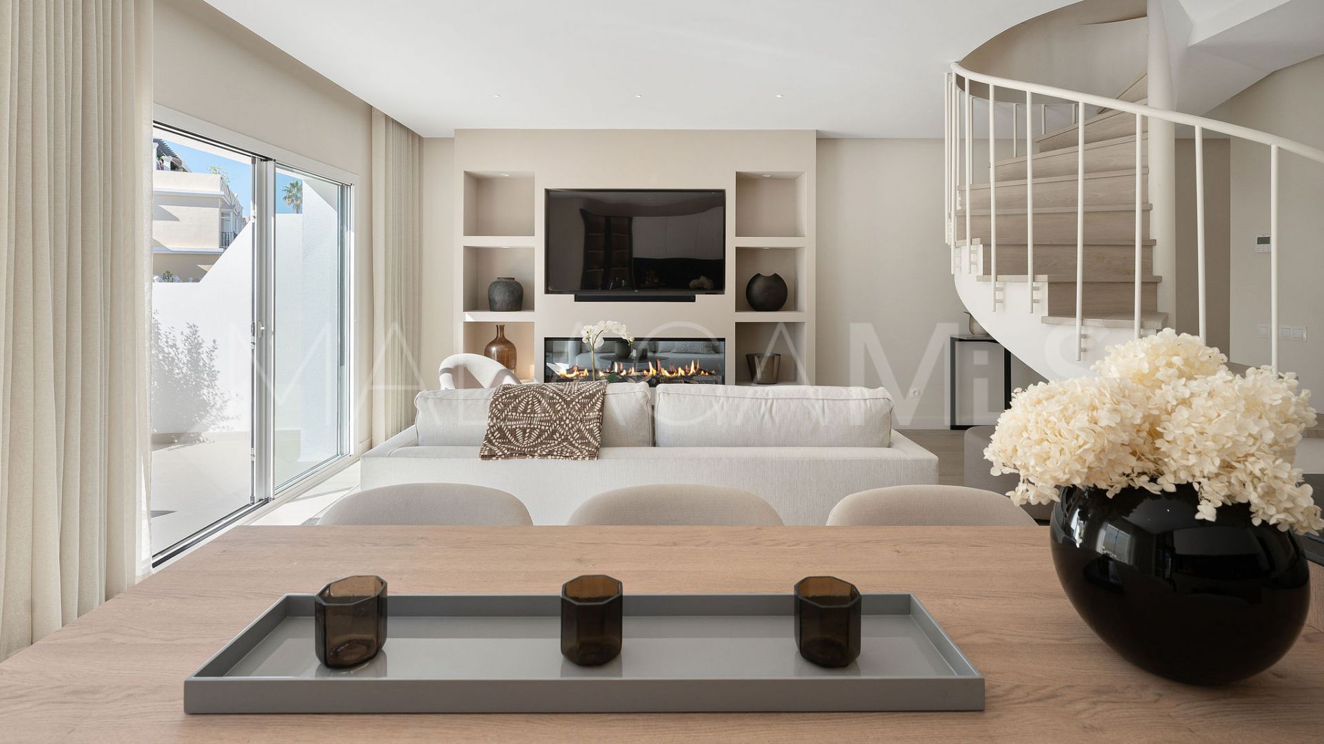 Ático for sale in Nueva Andalucia de 4 bedrooms