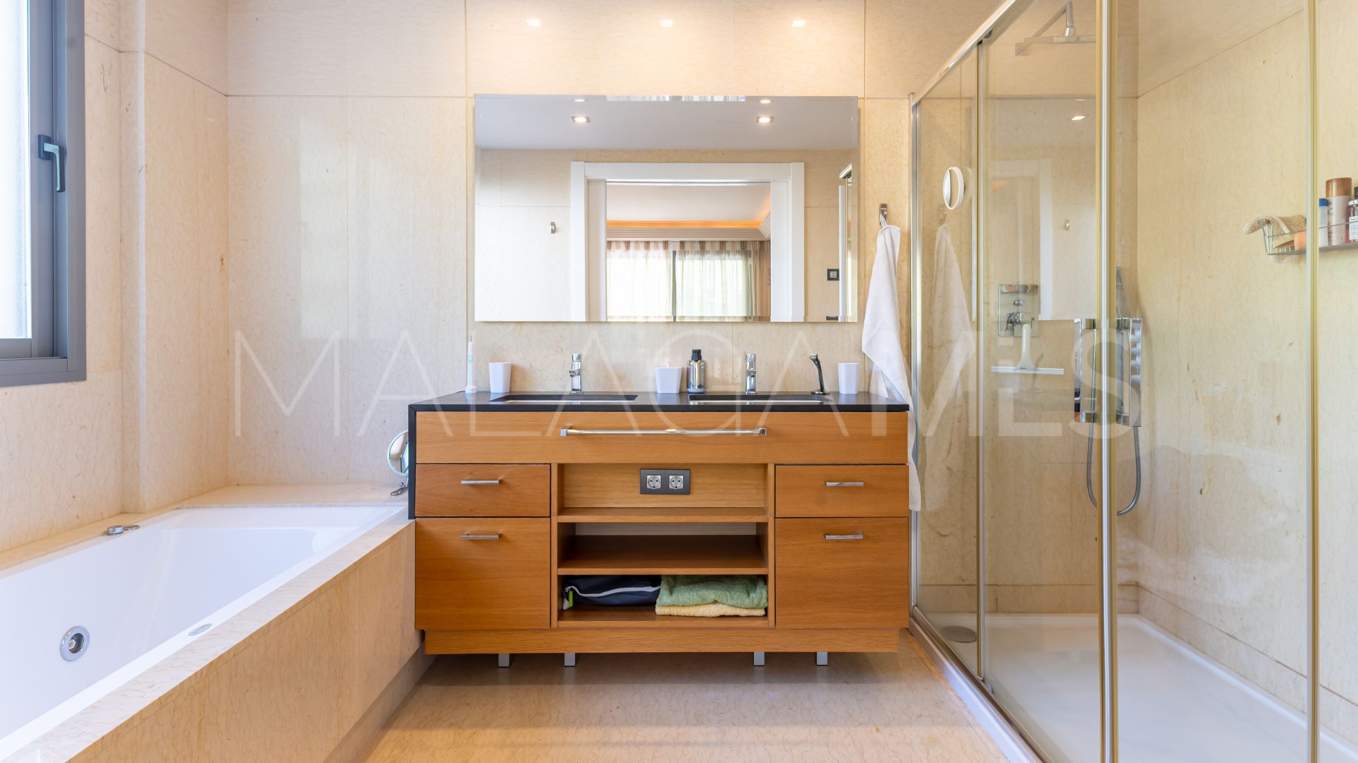 Wohnung for sale in Benahavis