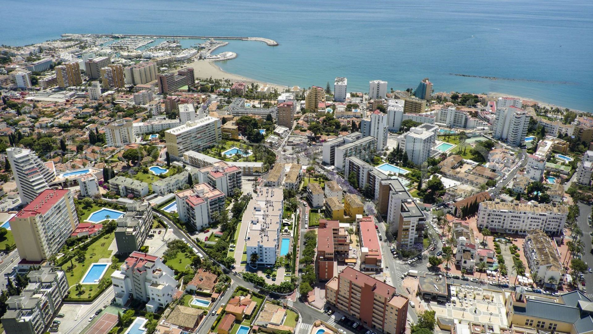 For sale apartment with 3 bedrooms in Benalmadena Costa