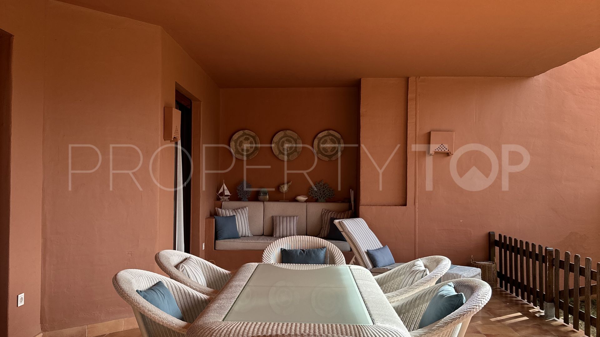 Comprar apartamento planta baja con 4 dormitorios en Guadalmansa Playa
