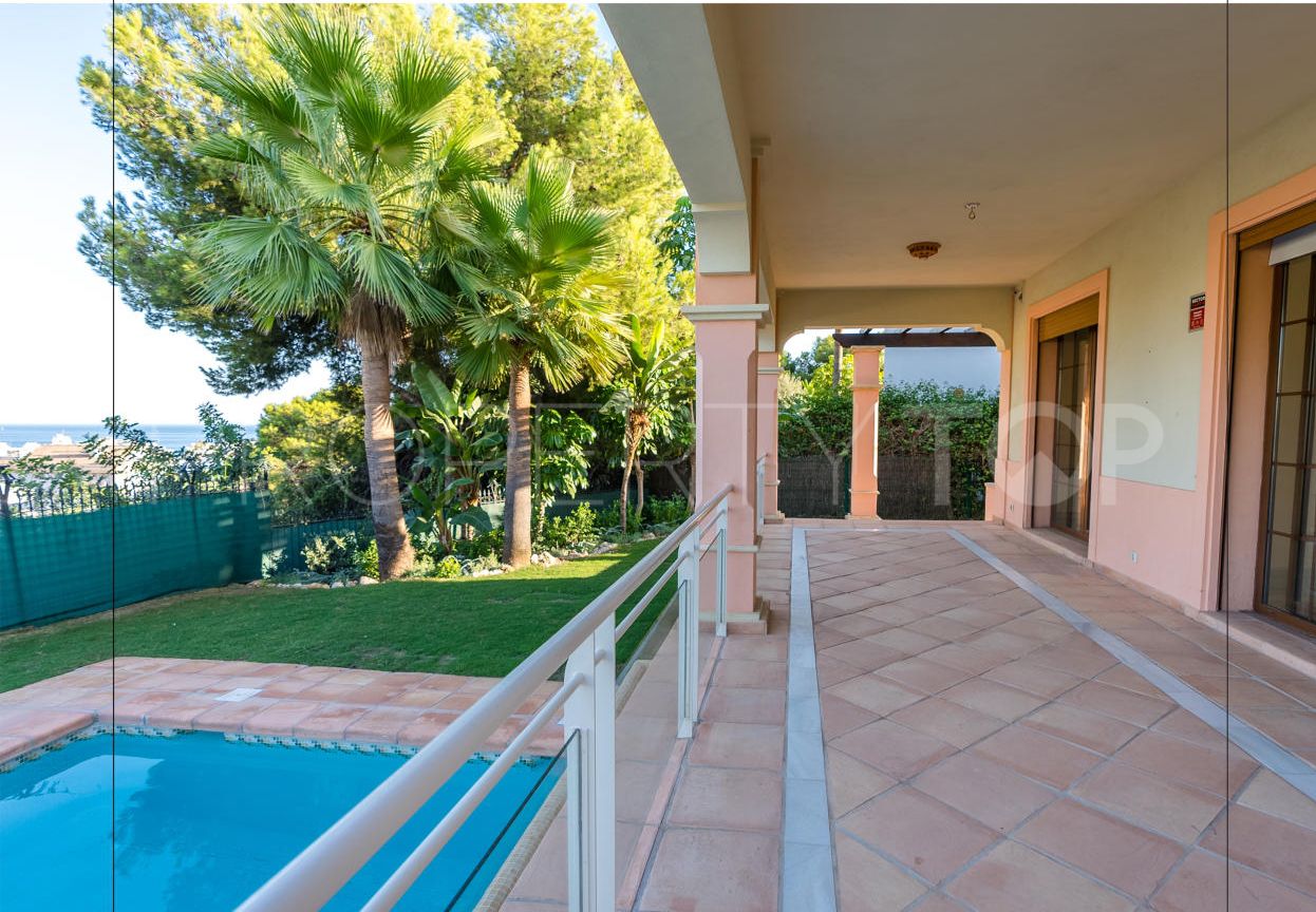 Se vende villa de 4 dormitorios en Marbella Centro