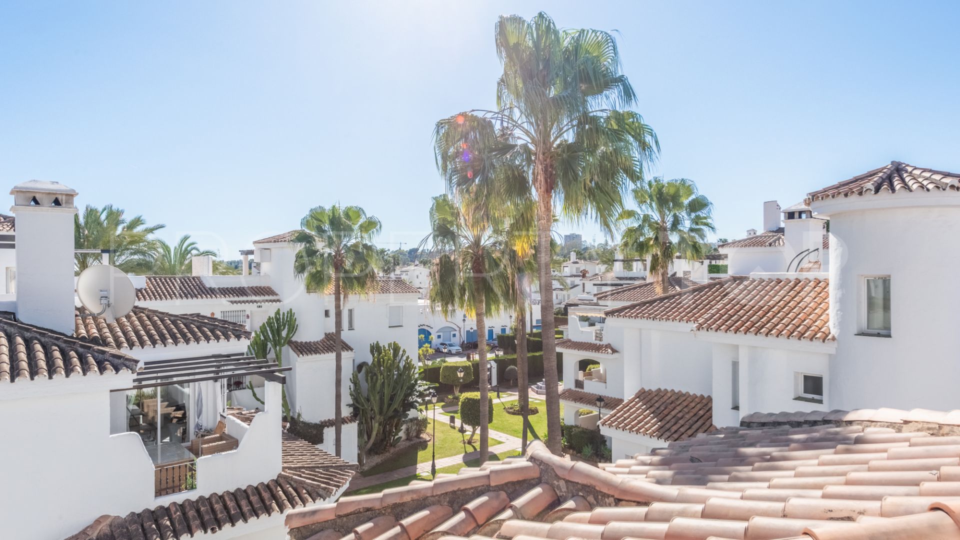 Duplex Penthouse in Los Naranjos de Marbella 2BR, 2BA, 117m², €439k