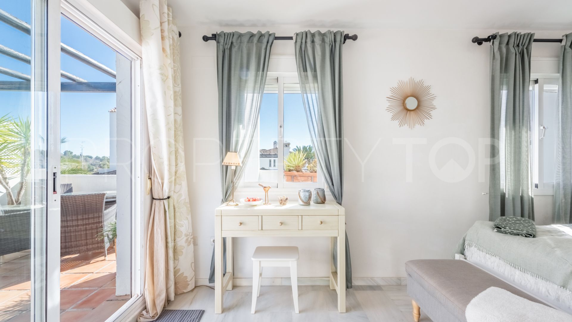 Duplex Penthouse in Los Naranjos de Marbella 2BR, 2BA, 117m², €439k