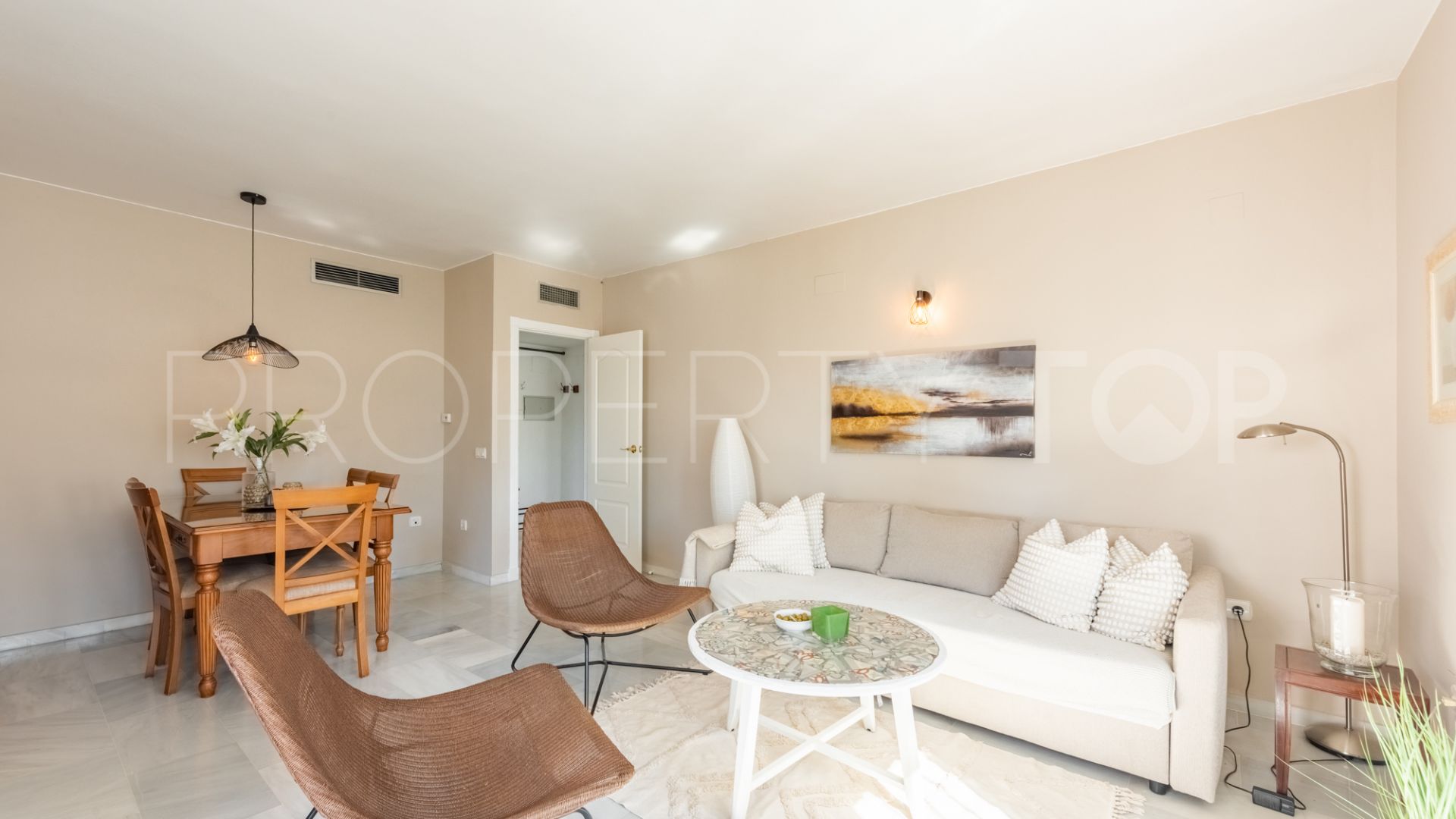 Duplex Penthouse in Los Naranjos de Marbella 2BR, 2BA, 117m², €439k