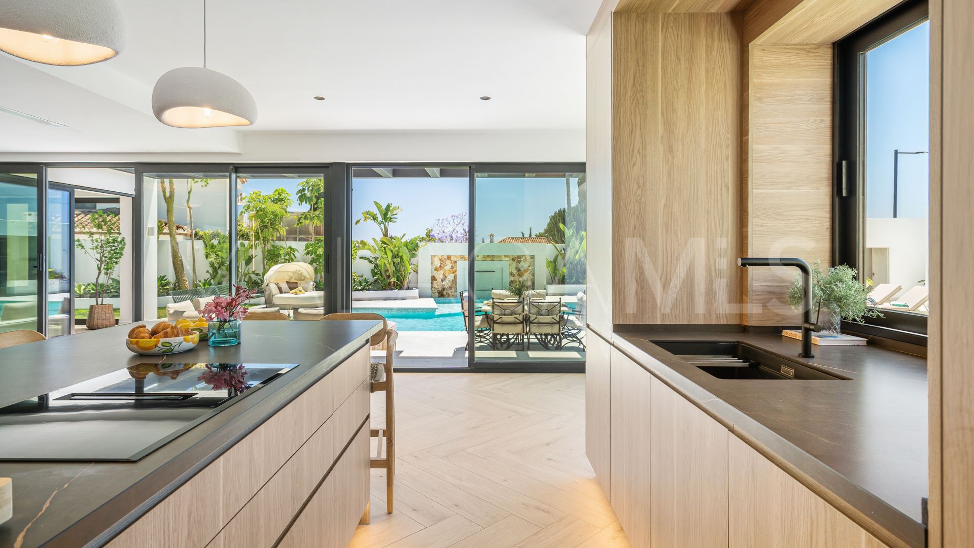 For sale Bel Air villa