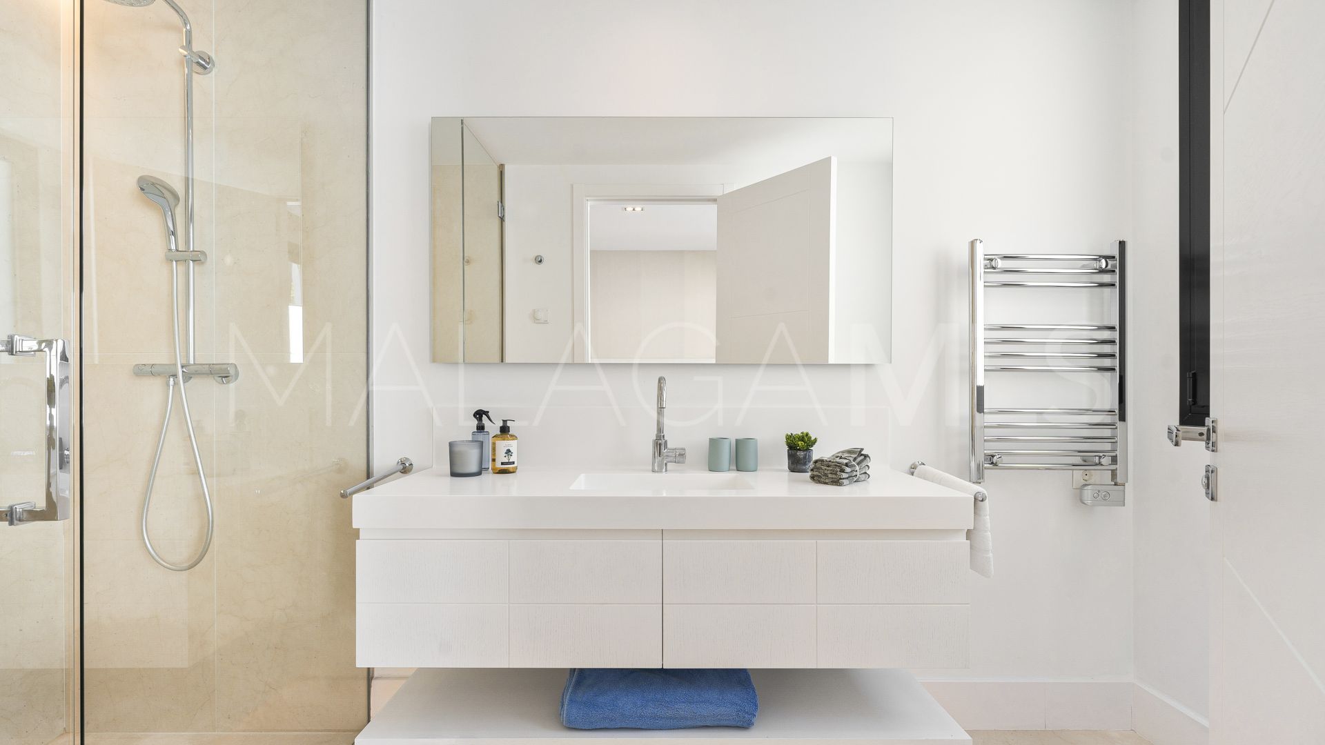 Villa for sale in Los Naranjos Golf