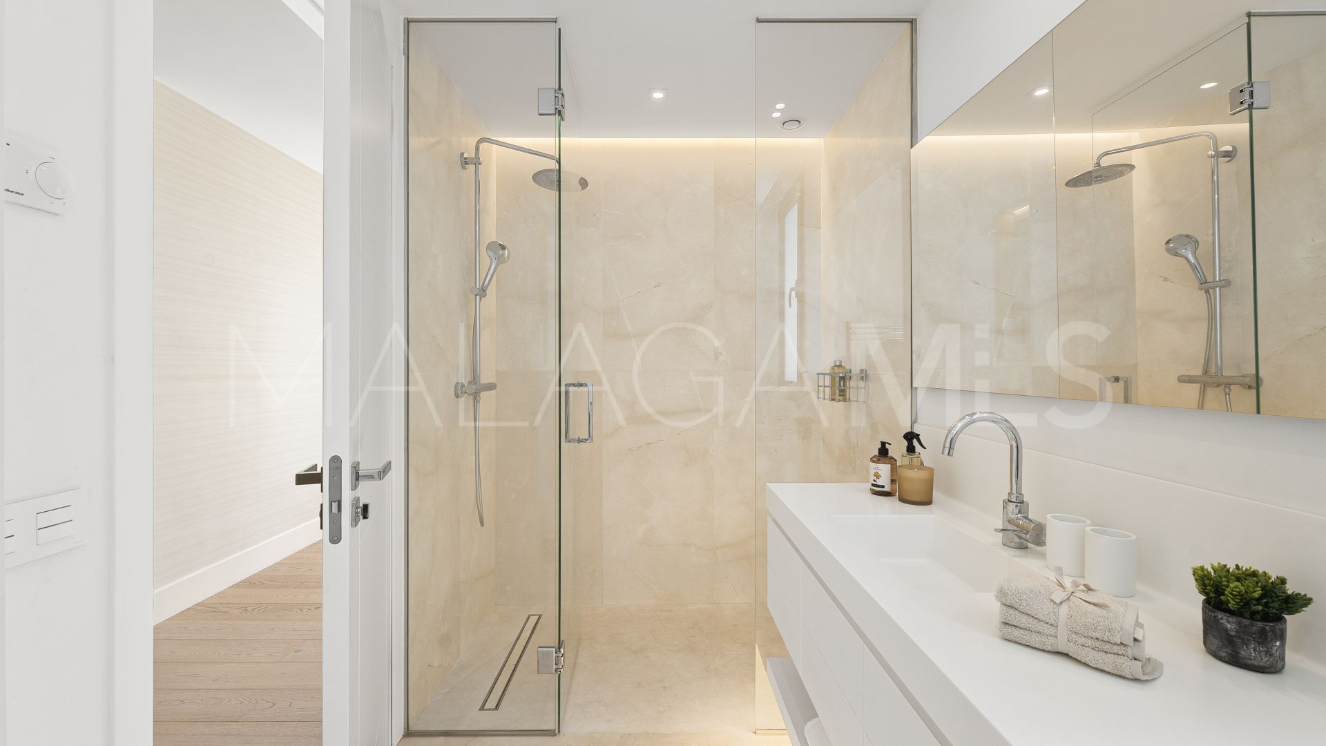 Villa for sale in Los Naranjos Golf