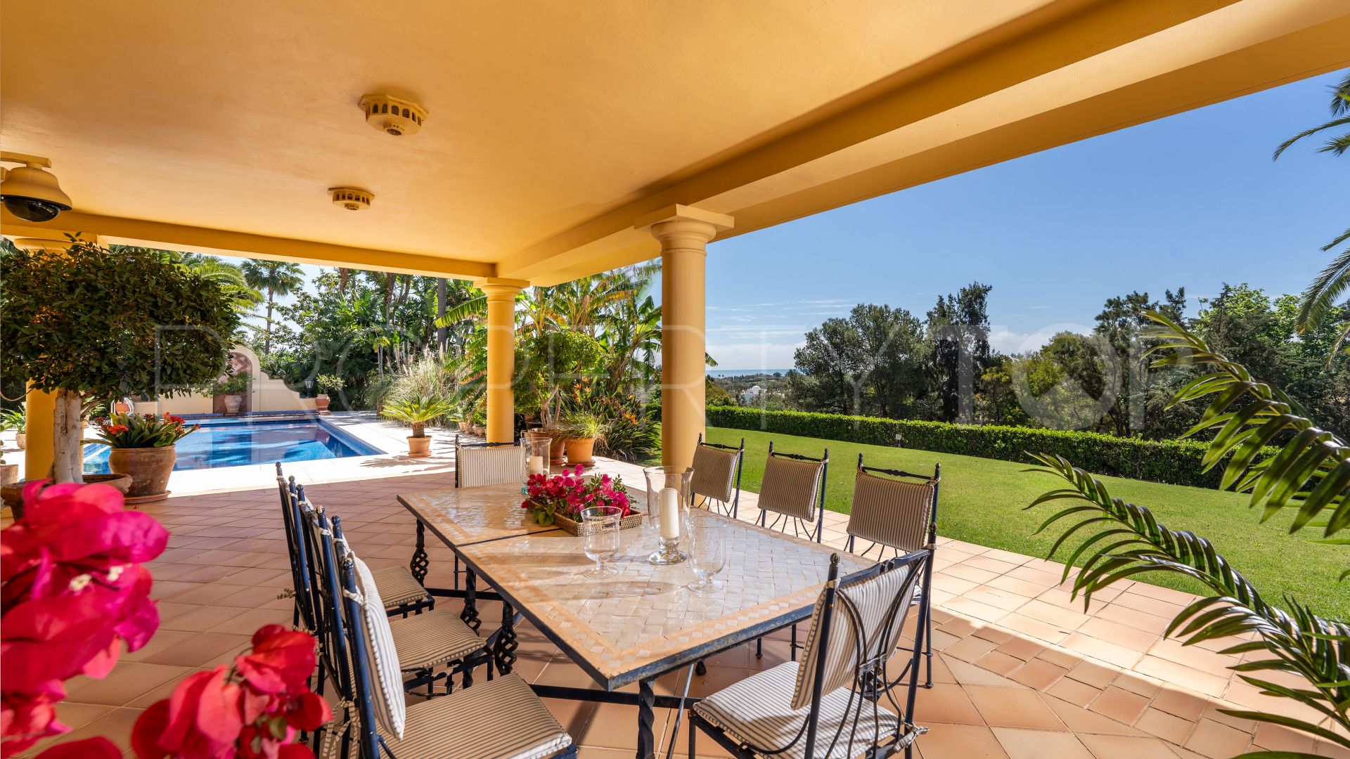 For sale Sotogrande Alto Central villa with 5 bedrooms