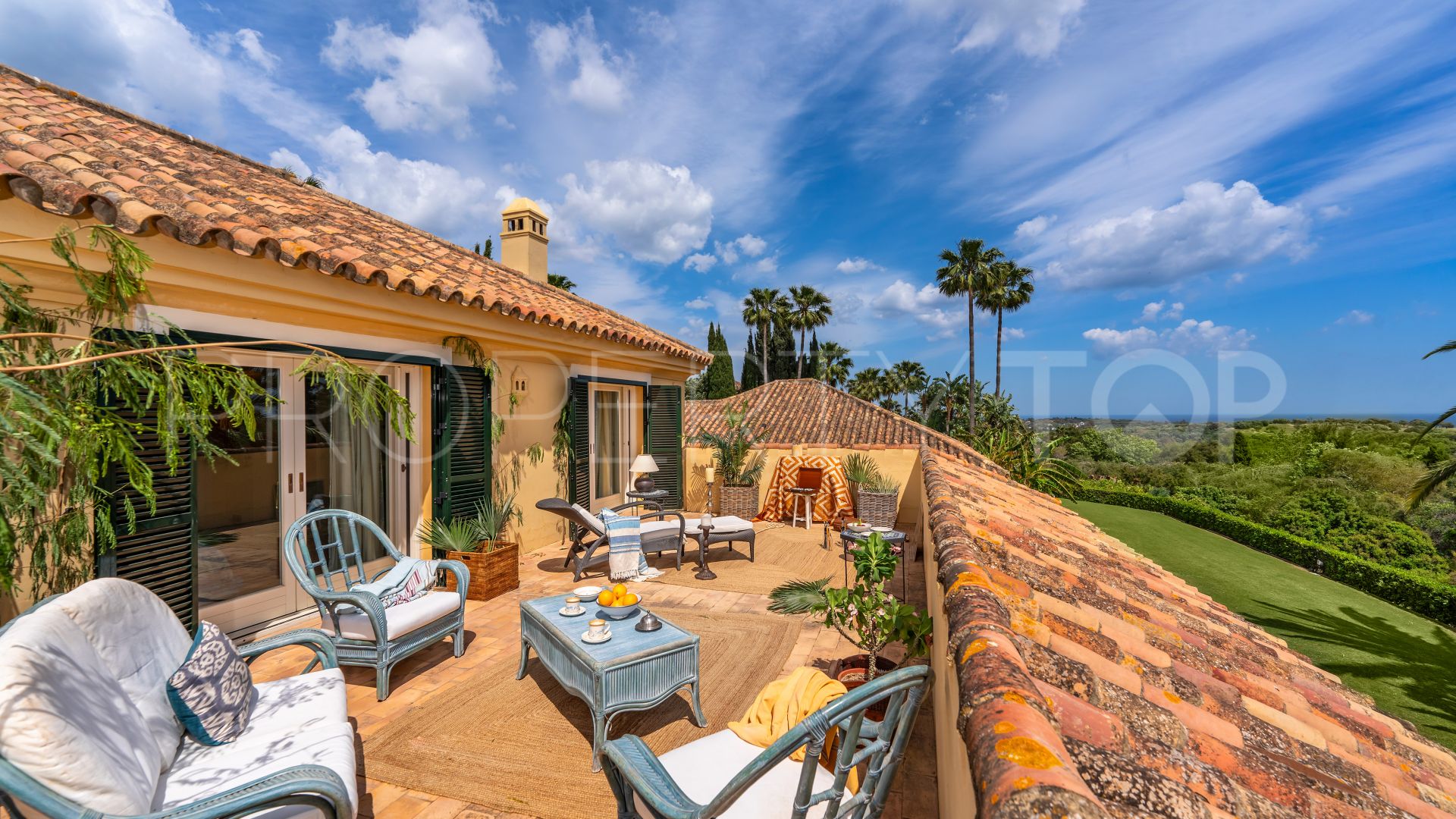 For sale Sotogrande Alto Central villa with 5 bedrooms