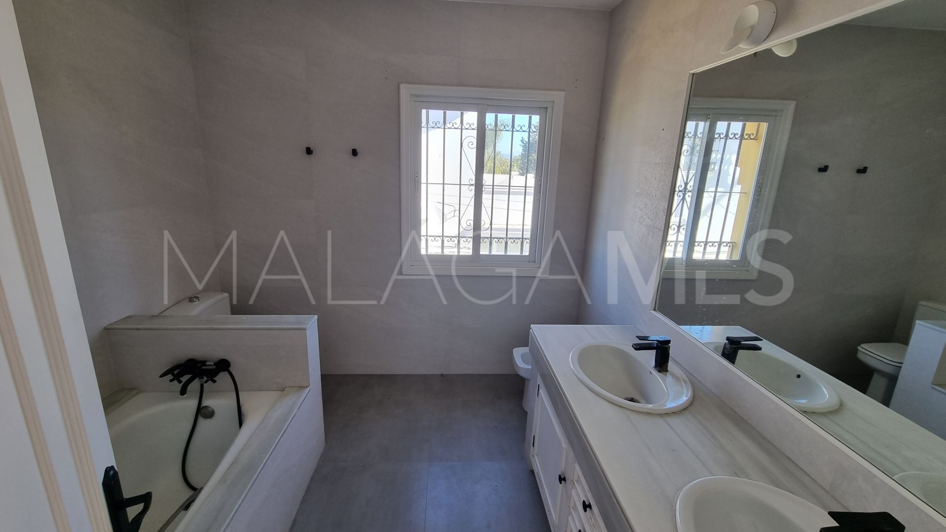 Villa for sale in Linda Vista Baja