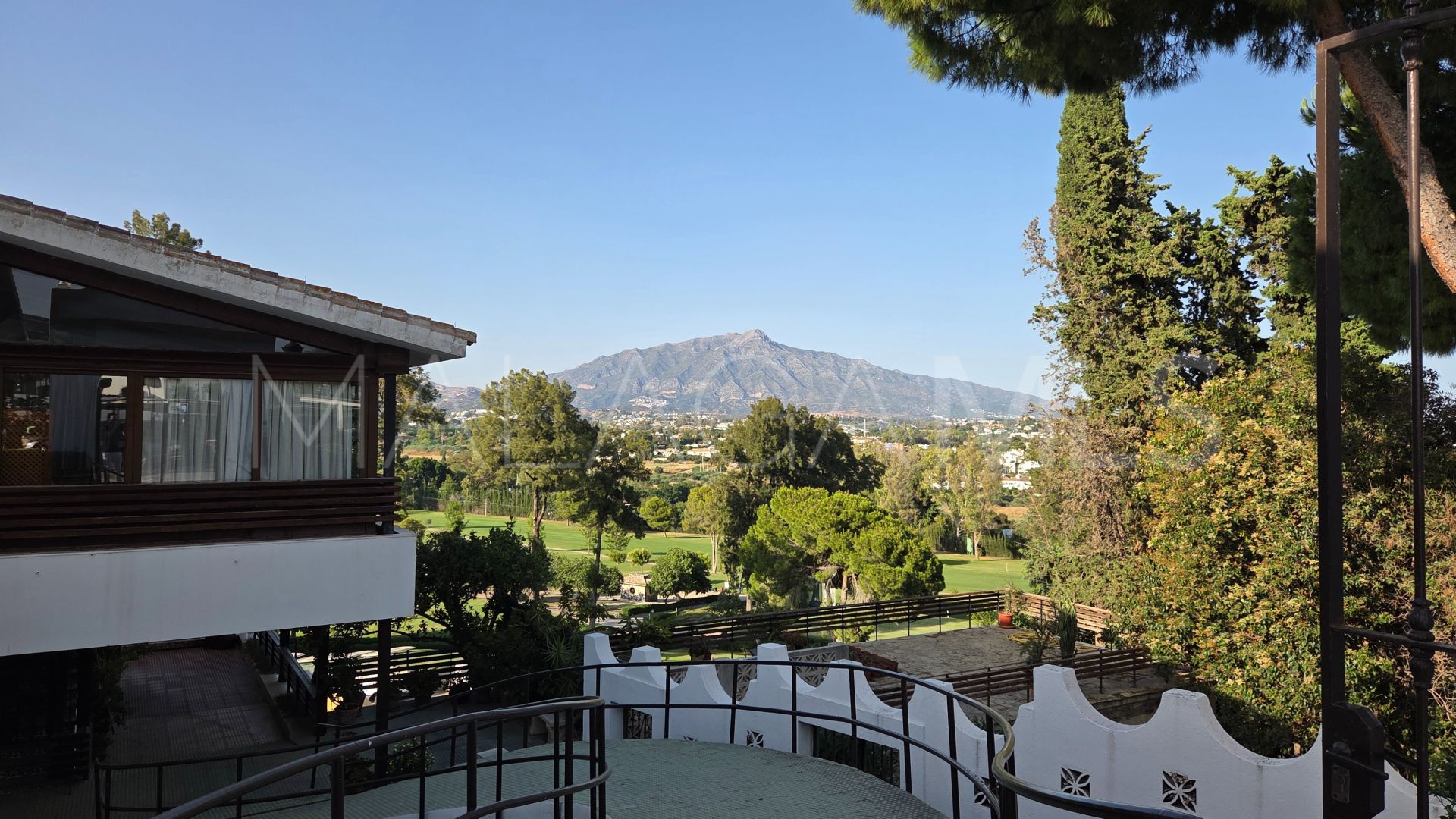 For sale 1 bedroom apartment in Atalaya Golf