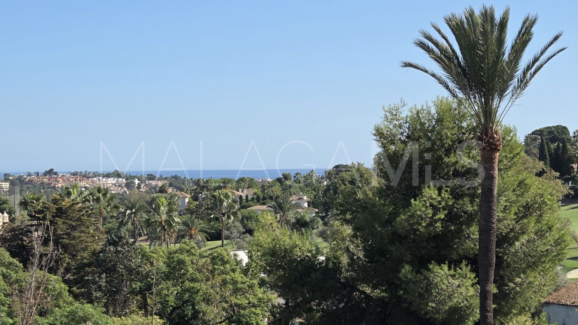 Ático a la venta in Country Club Las Brisas