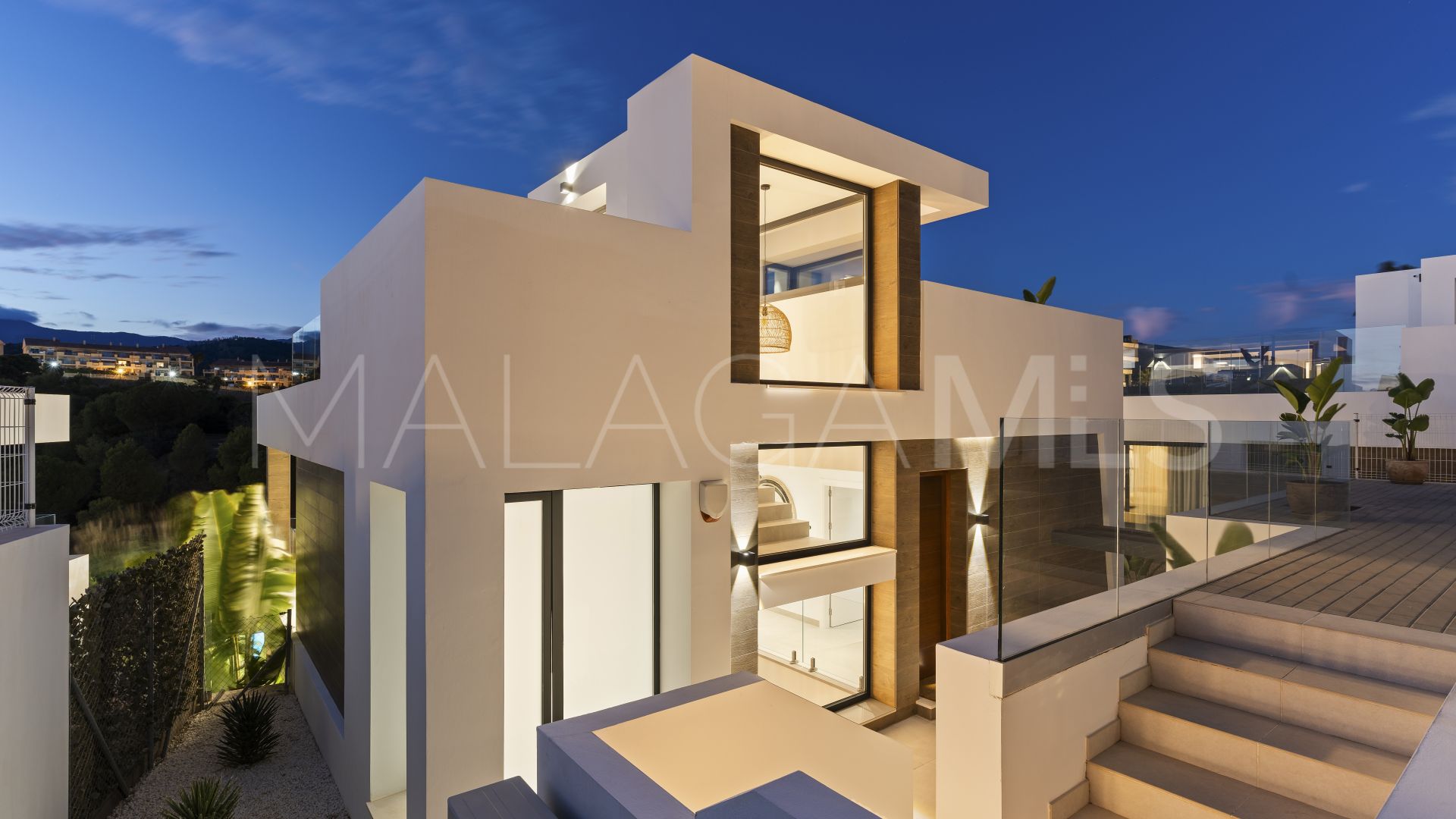 Se vende villa in New Golden Mile