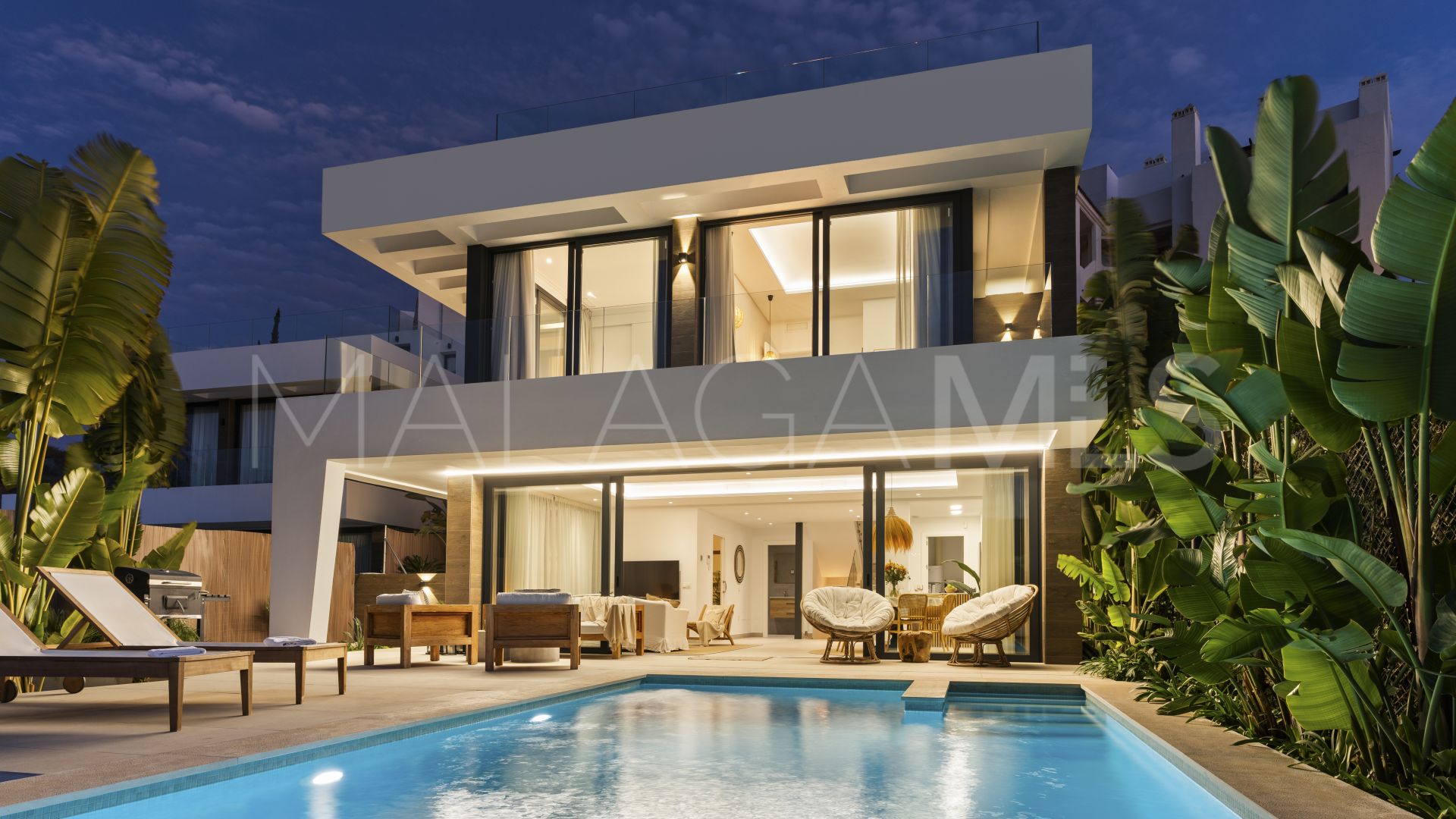 Se vende villa in New Golden Mile