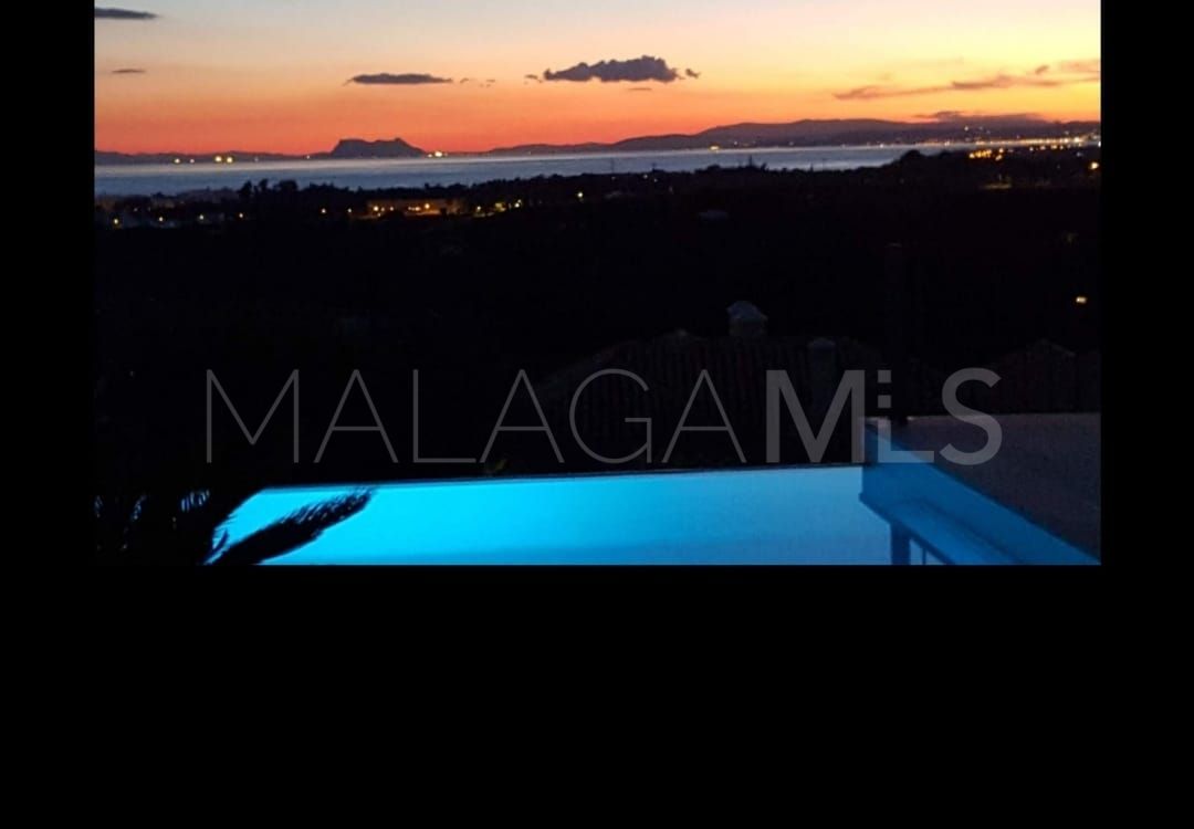 Villa for sale in Benahavis