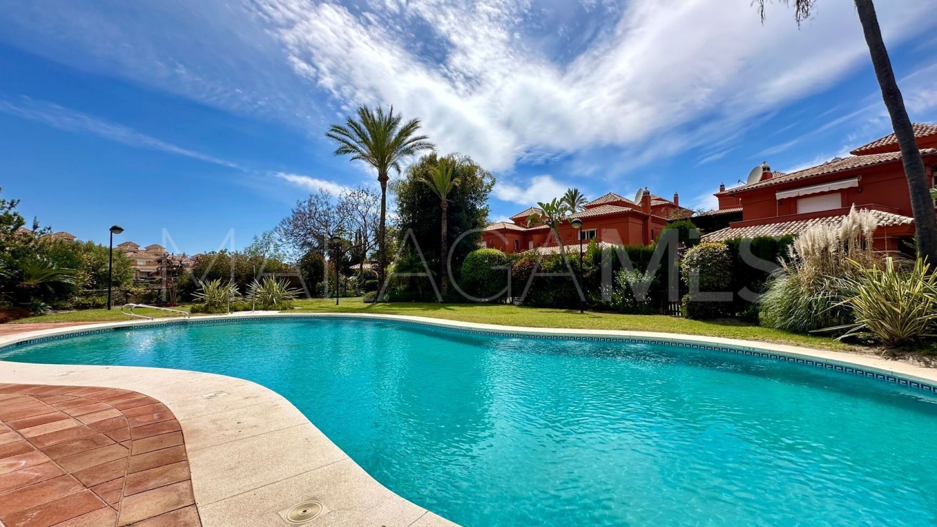 For sale Santa Clara 6 bedrooms town house