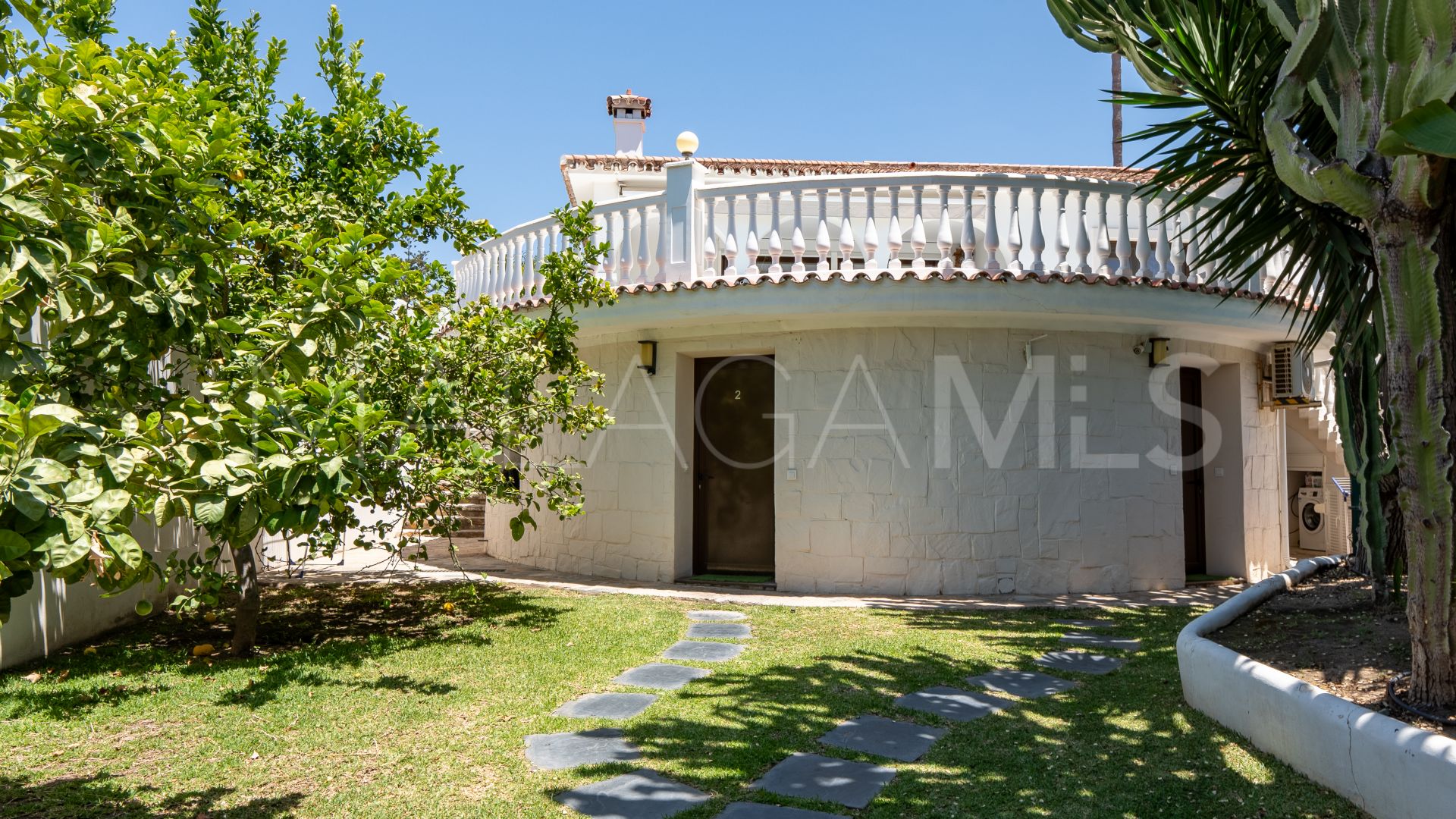 Buy villa de 6 bedrooms in El Real Panorama