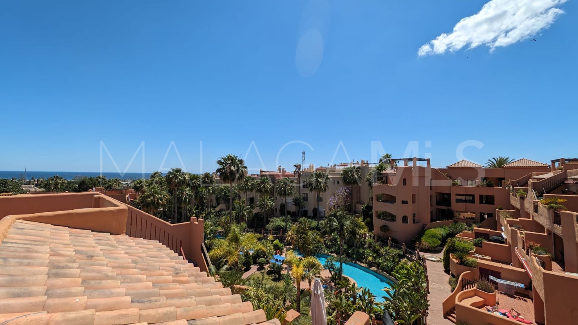 Duplex penthouse for sale in Jardines de Albaicín