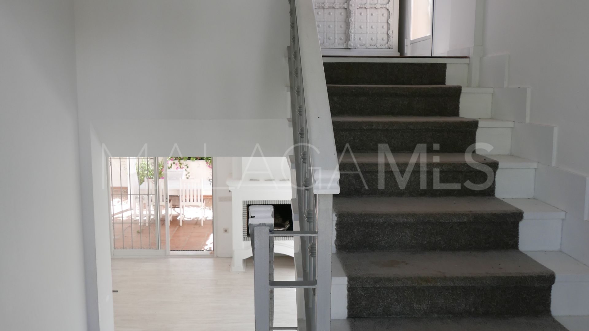 Villa for sale in Los Naranjos Hills