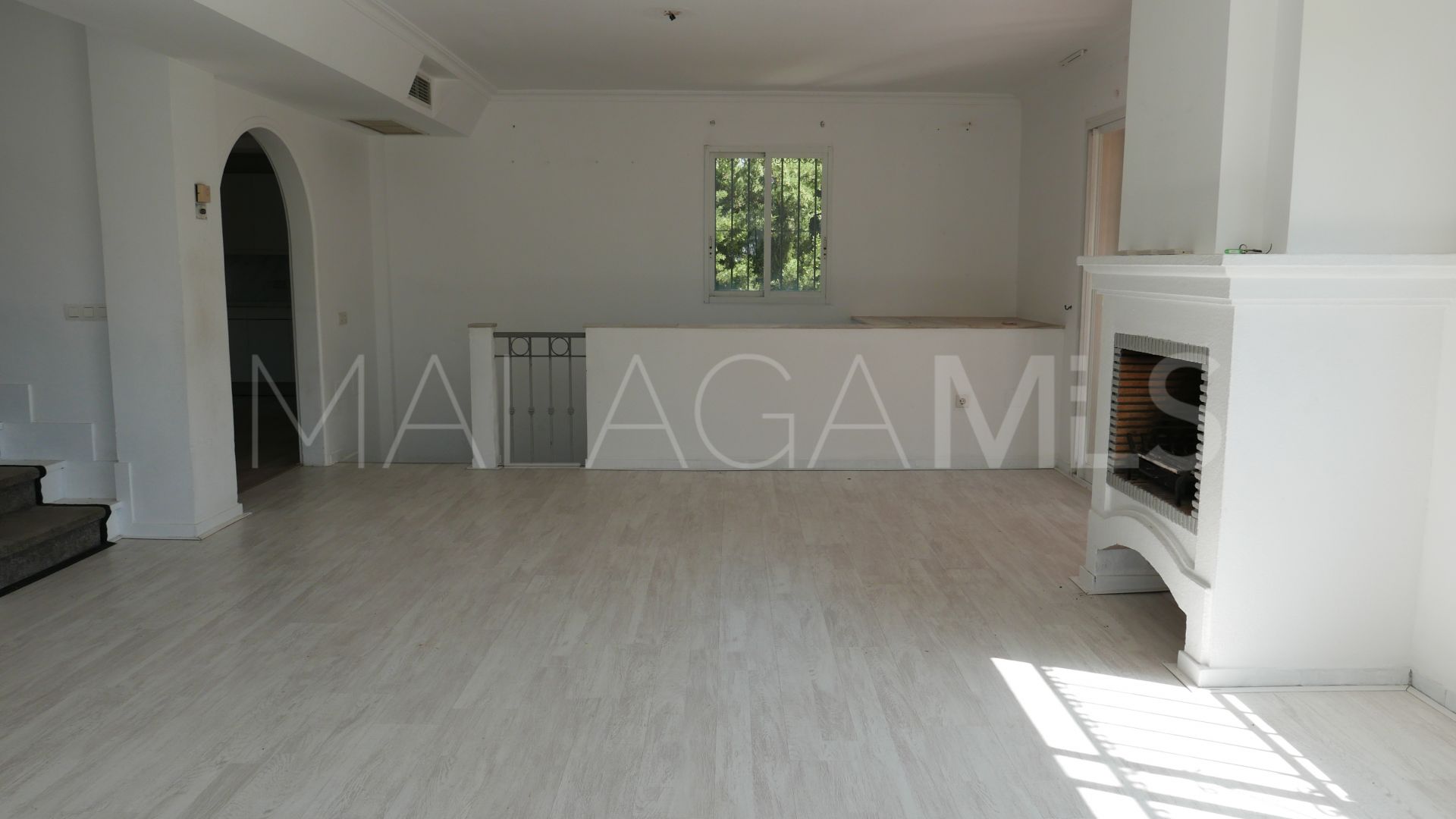 Villa for sale in Los Naranjos Hills