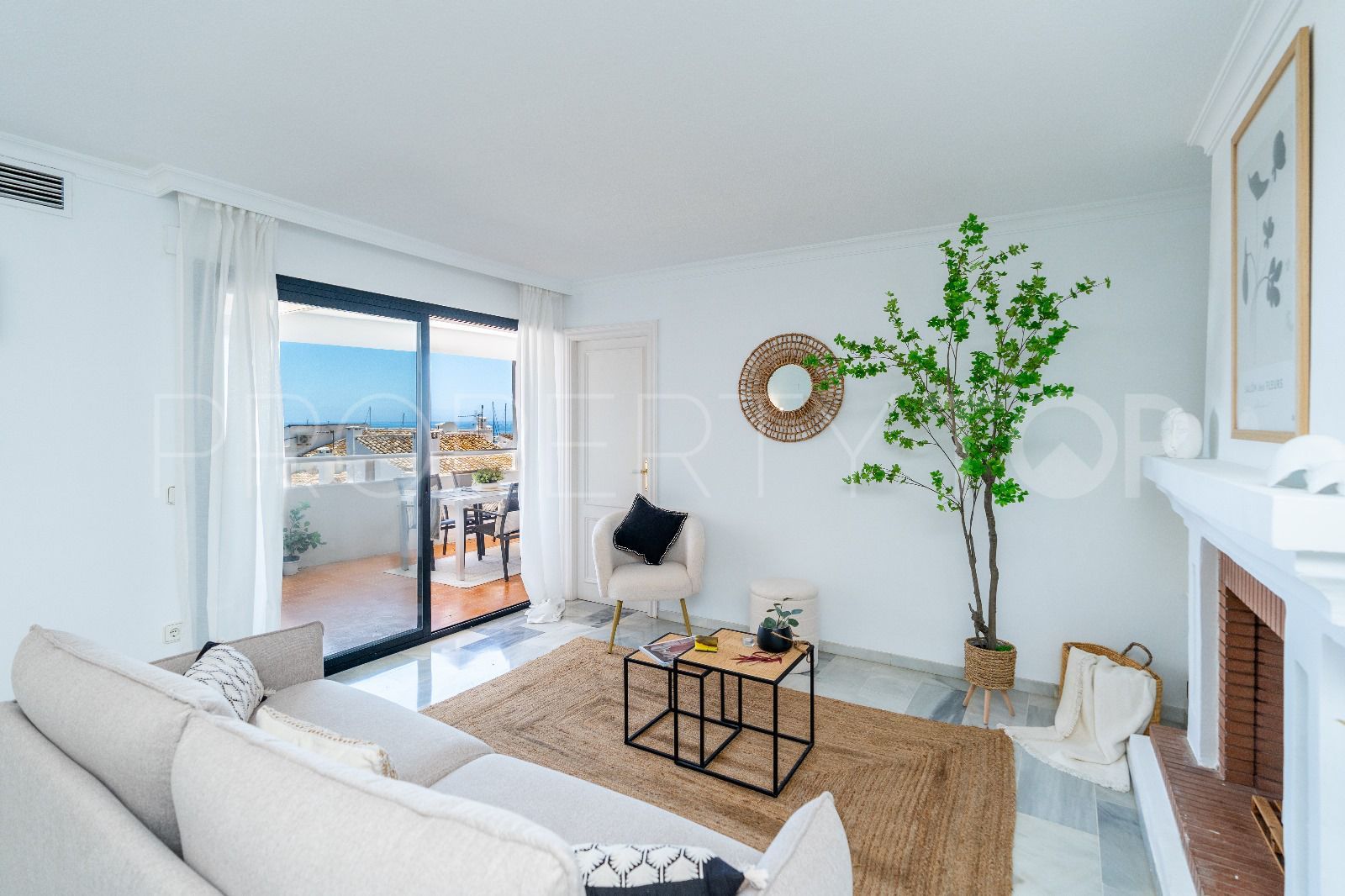 For sale apartment with 2 bedrooms in Marbella - Puerto Banus