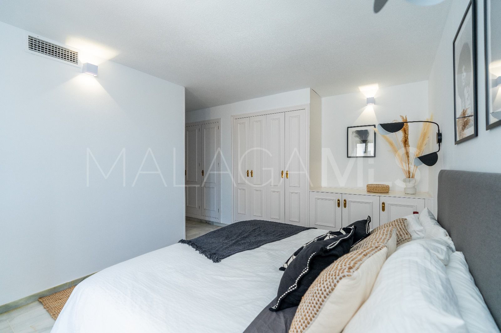 Se vende apartamento with 2 bedrooms in Marbella - Puerto Banus