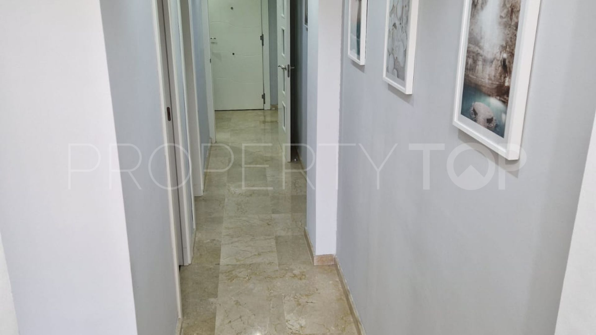 Se vende atico duplex con 2 dormitorios en Estepona Ciudad