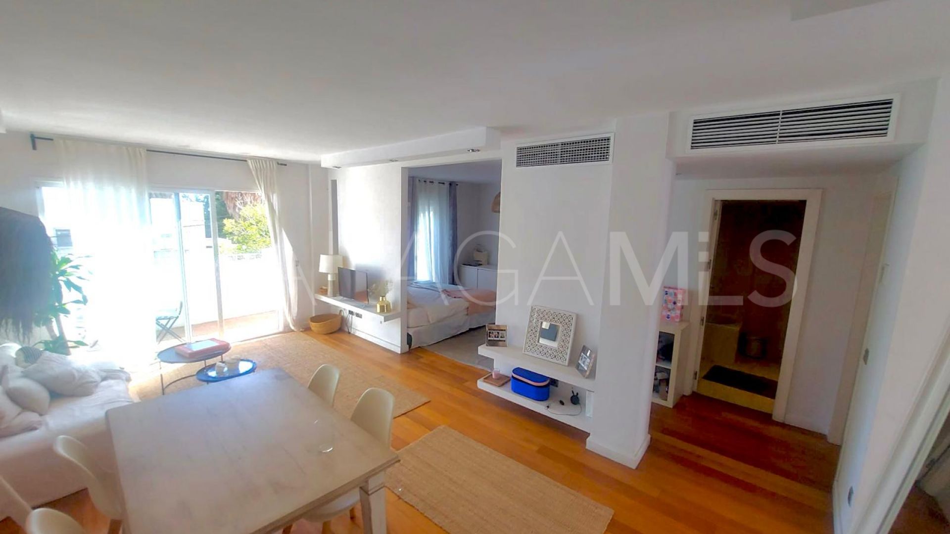 Buy Nueva Andalucia 2 bedrooms apartment