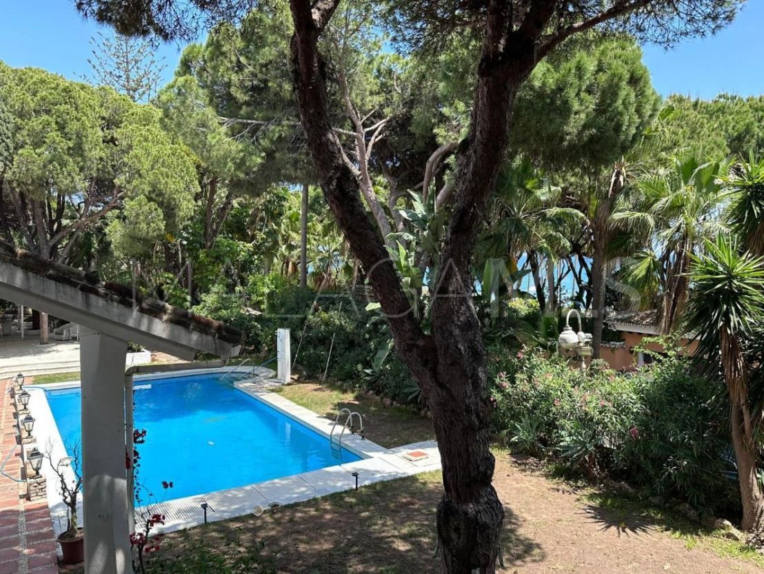 Villa for sale in Cabopino