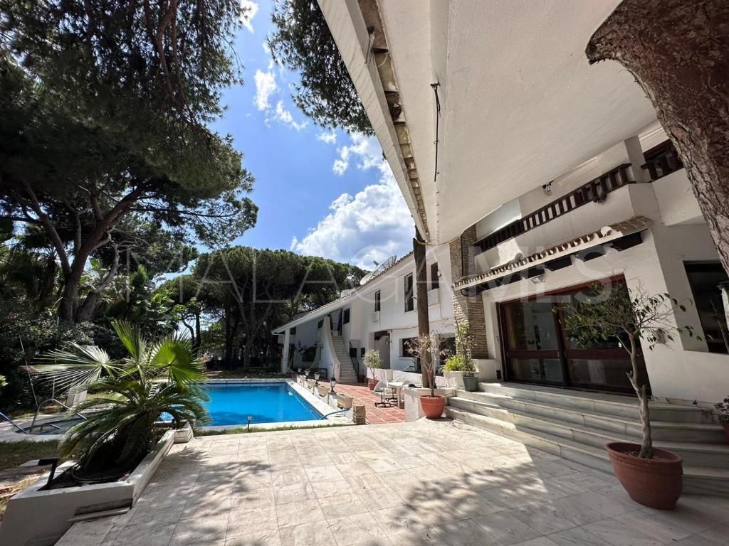 9 bedrooms villa in Cabopino for sale