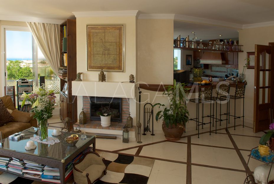 Zweistöckiges penthouse for sale in Guadalmina Alta