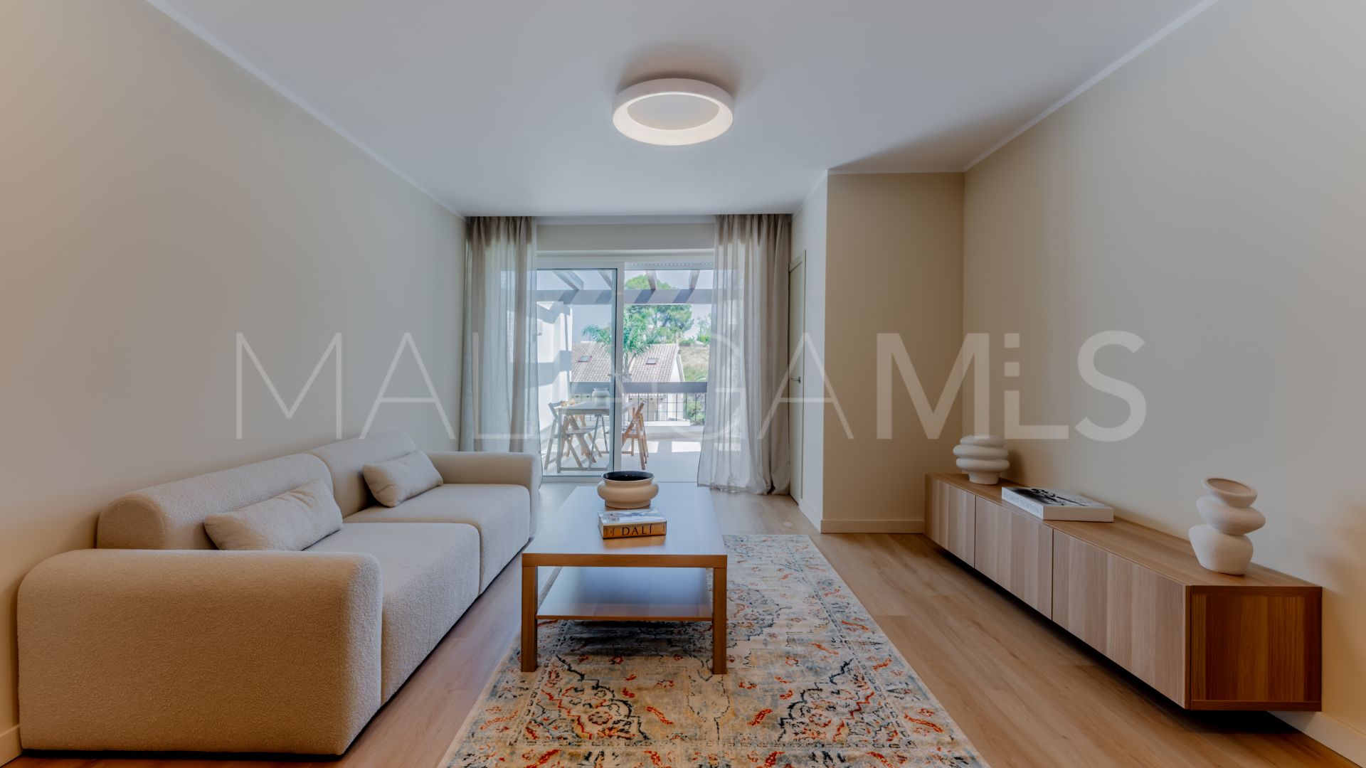 Buy apartamento in Rio Real with 3 bedrooms