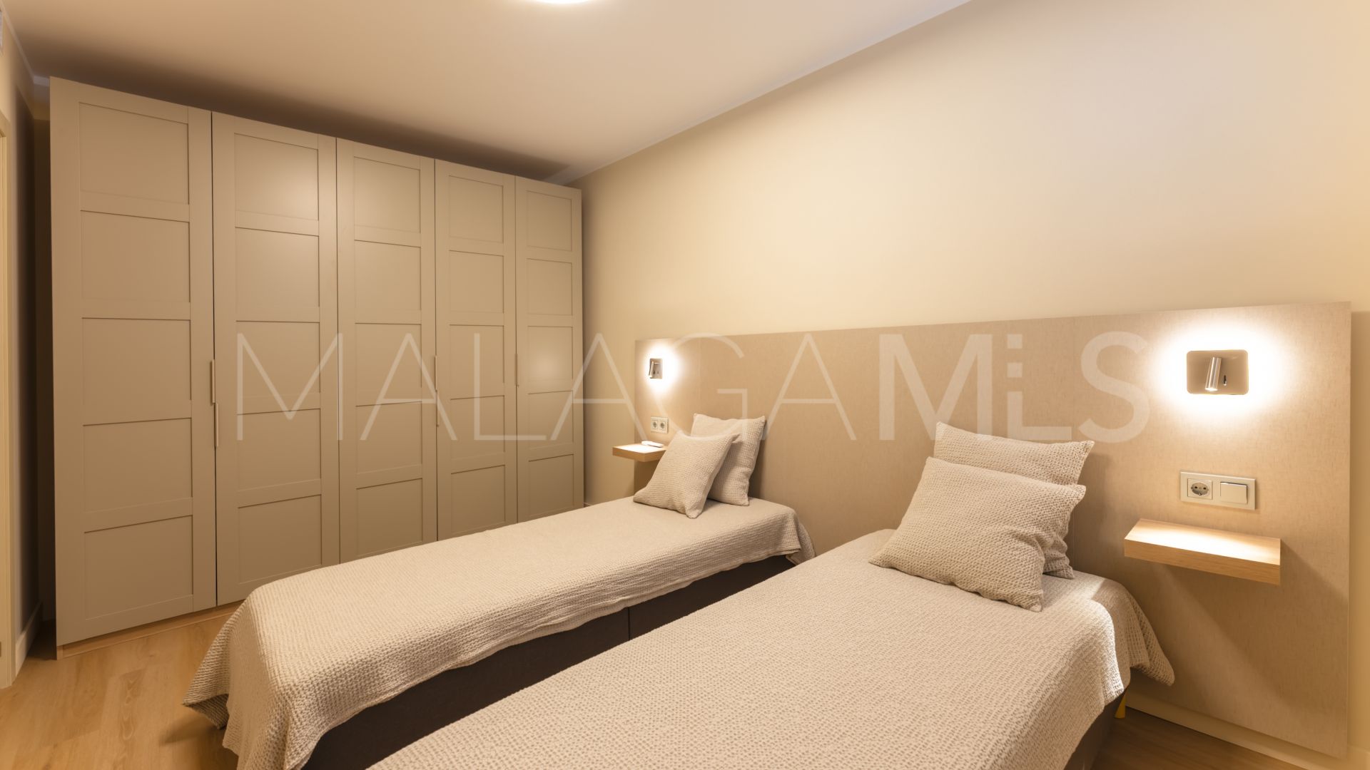 Buy apartamento in Rio Real with 3 bedrooms