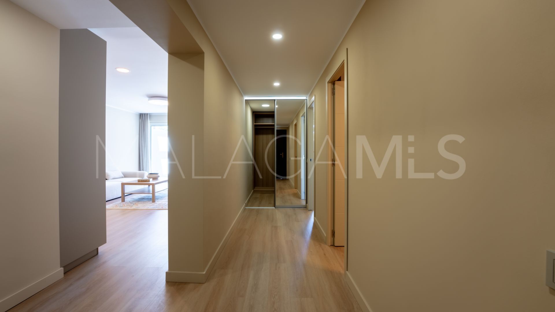 Buy apartamento in Rio Real with 3 bedrooms