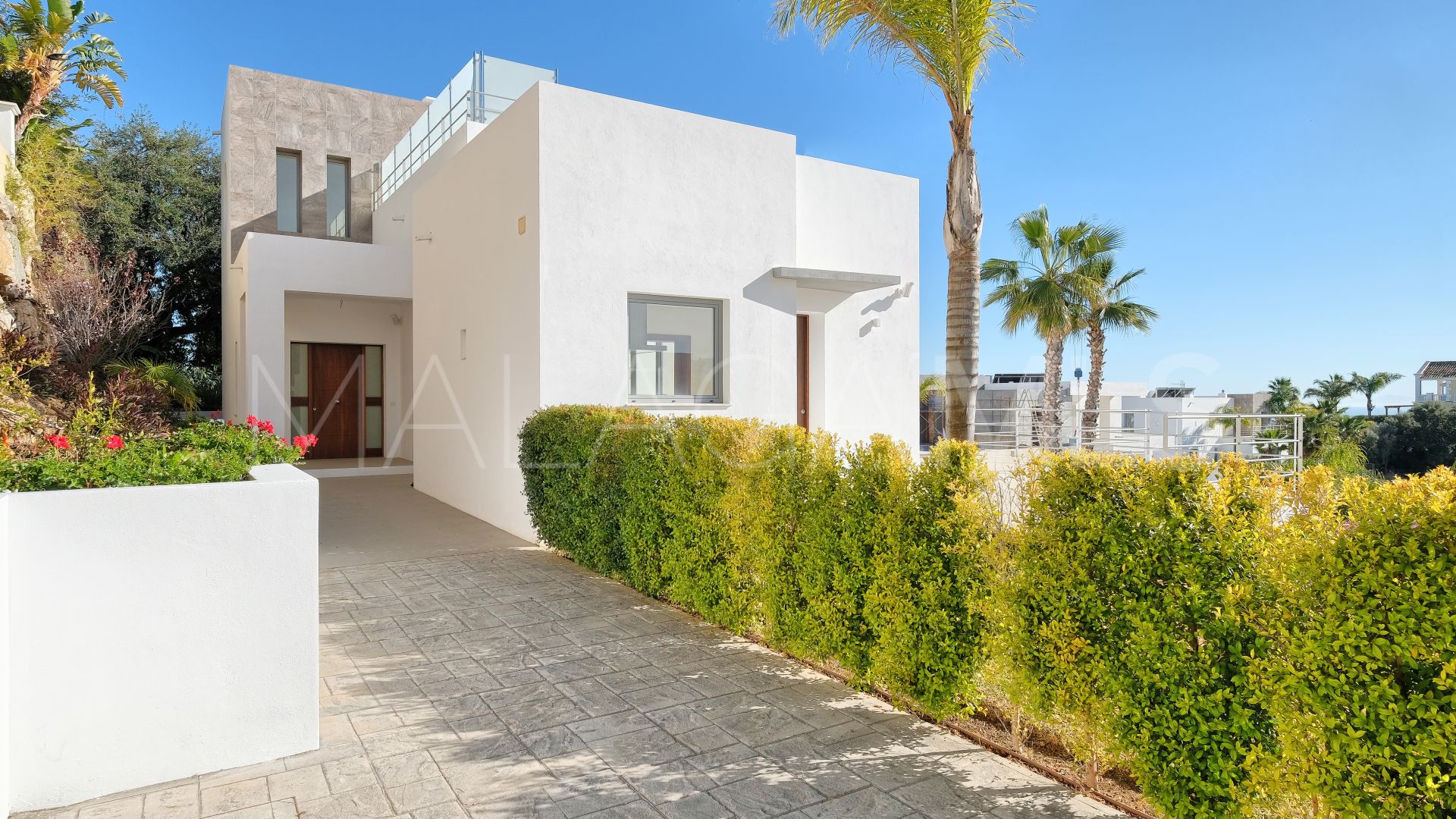 Villa for sale in Benahavis