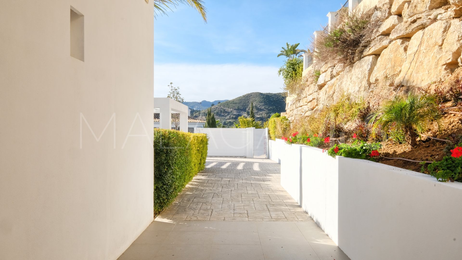 Villa with 4 bedrooms for sale in Benahavis