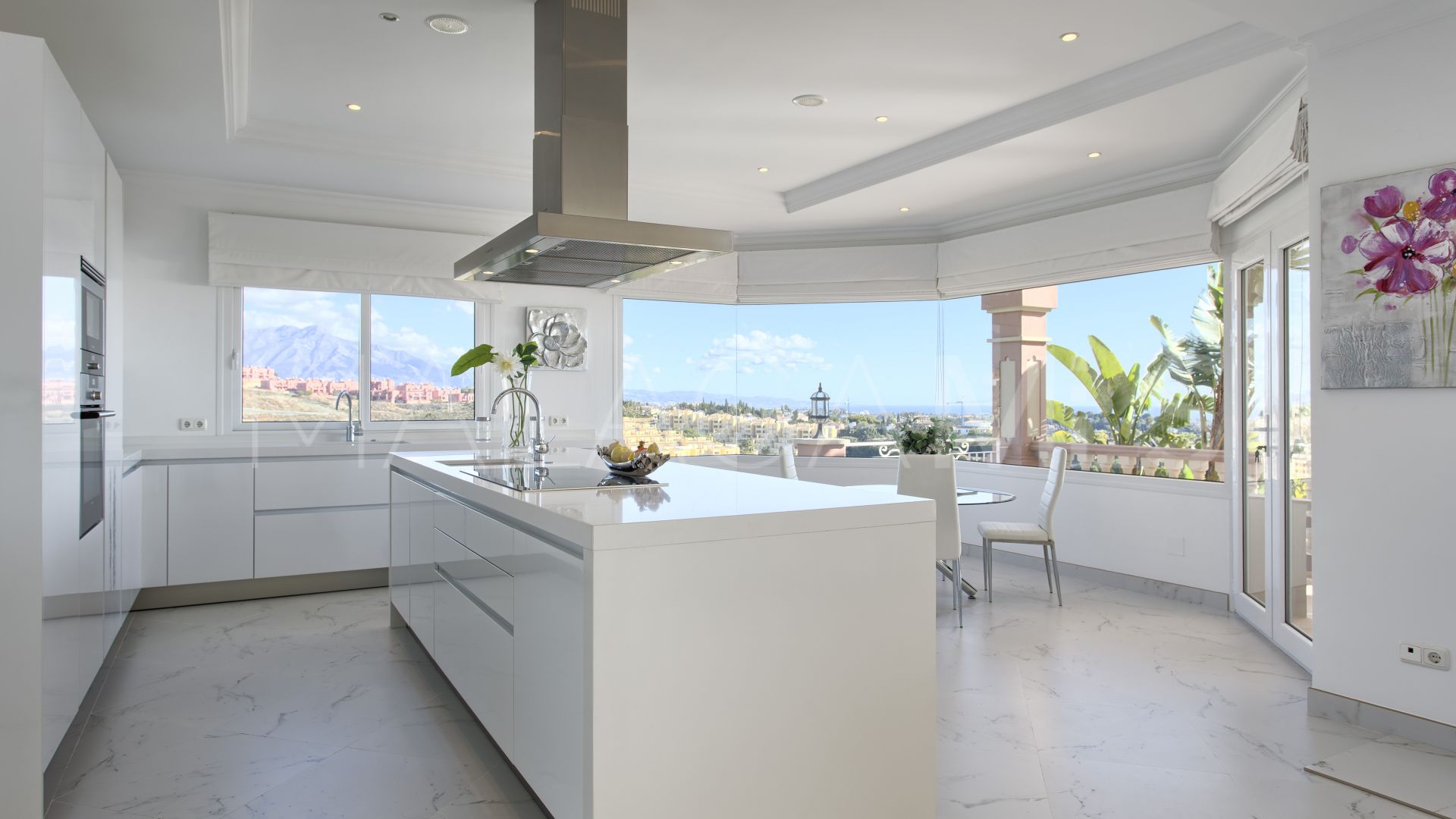 8 bedrooms villa in Benahavis for sale