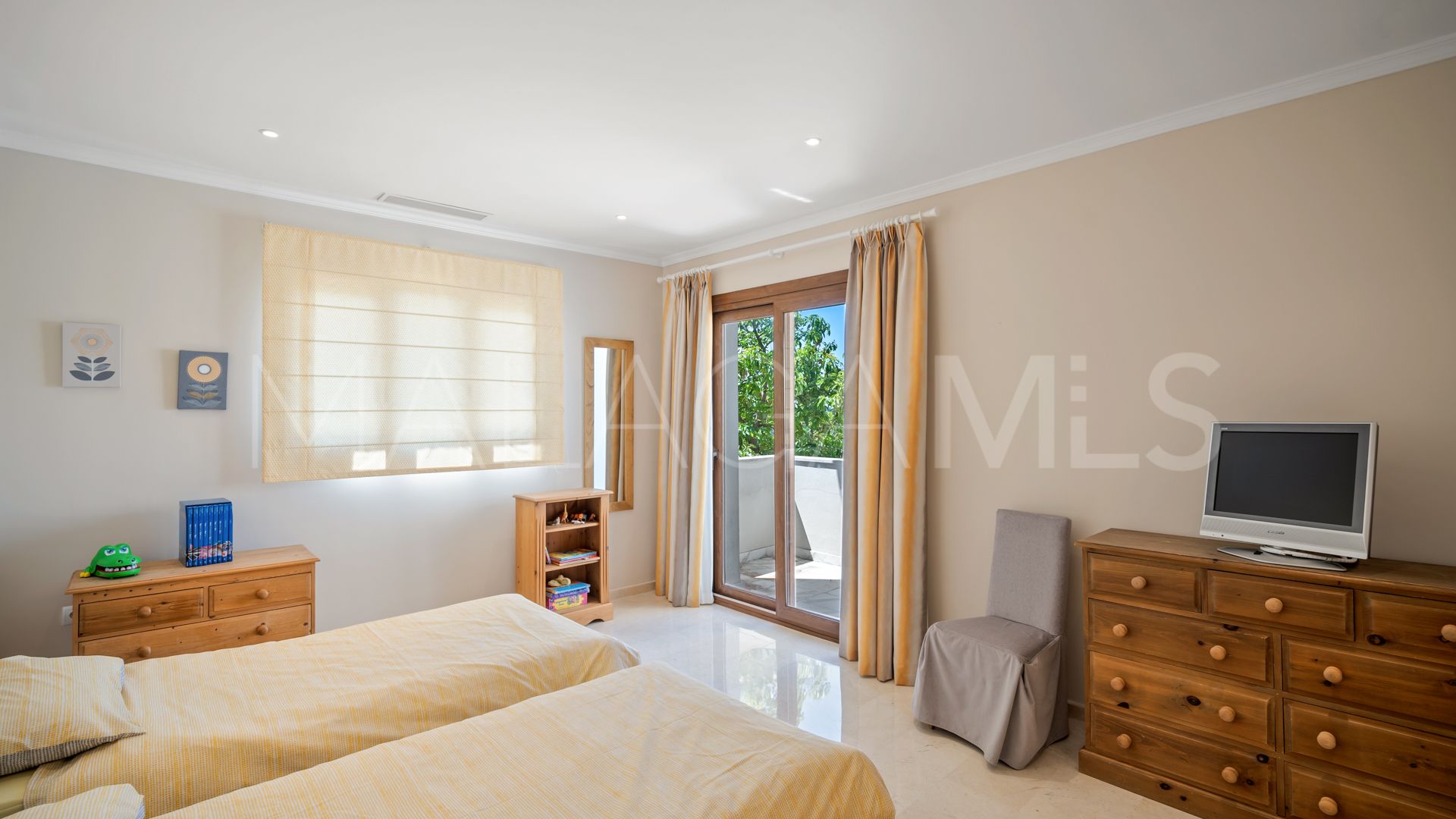 For sale 6 bedrooms villa in Benahavis